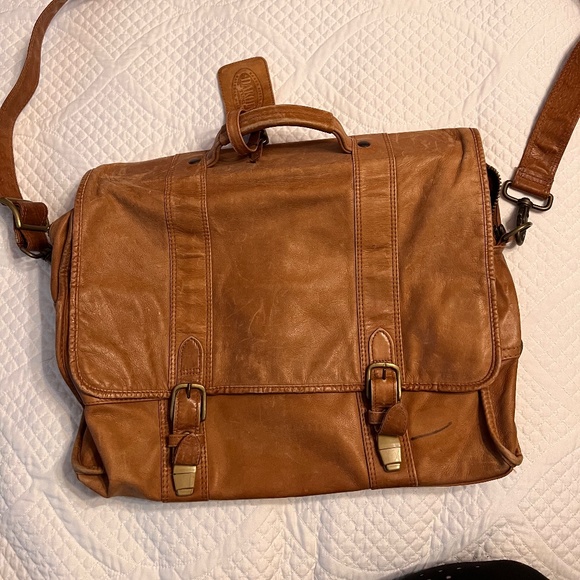 Dakota by Tumi leather messenger briefcase